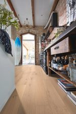 Parchet triplu-stratificat Authentic cream oak 9010